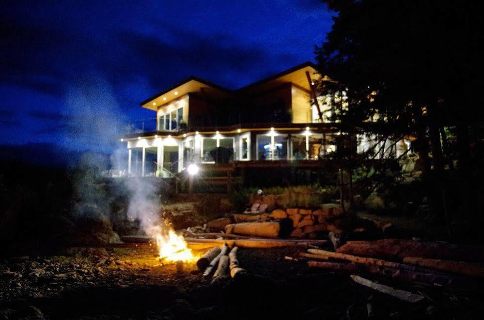 Pointhouse Suites On Sargeant Bay 半月湾 外观 照片