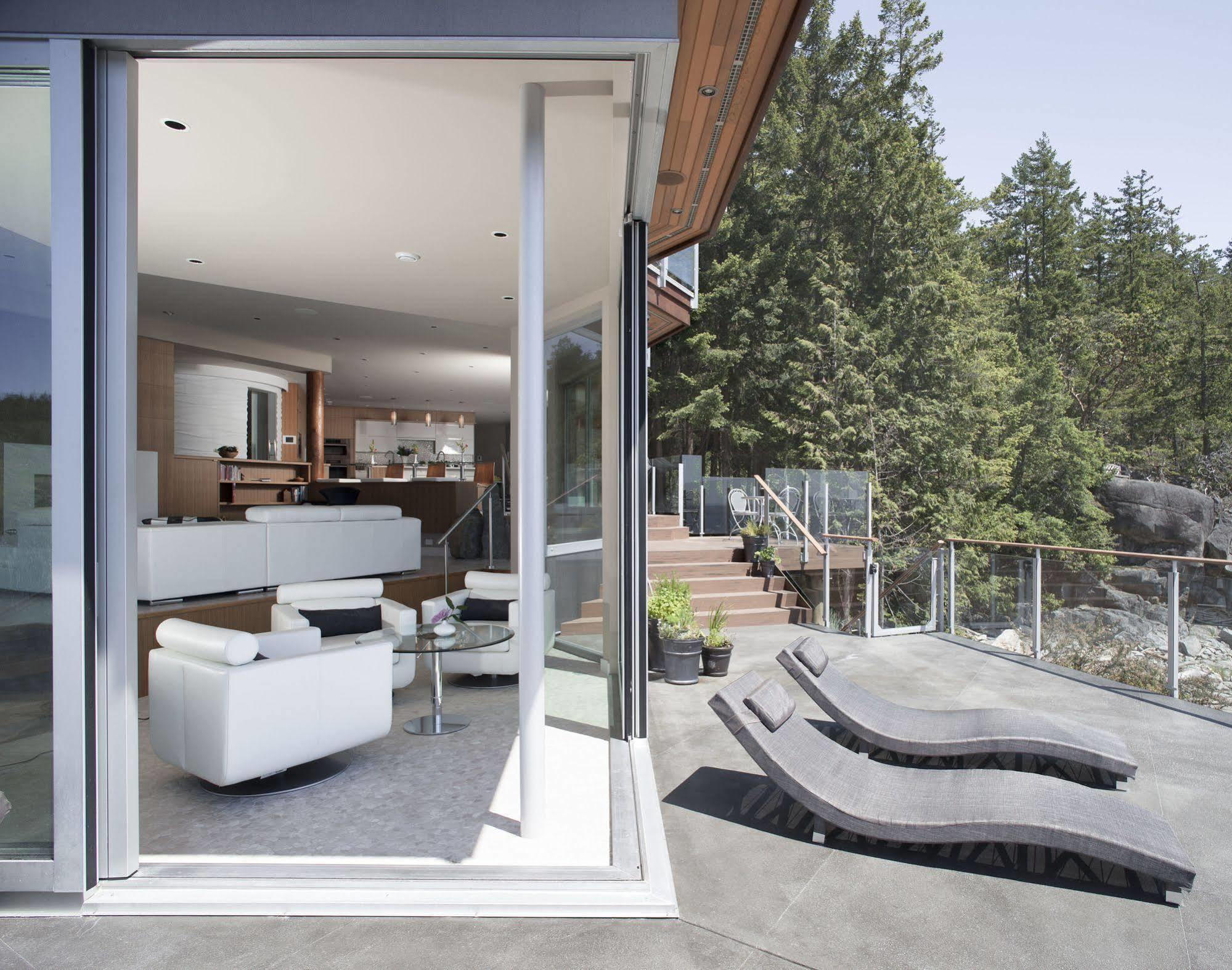 Pointhouse Suites On Sargeant Bay 半月湾 外观 照片