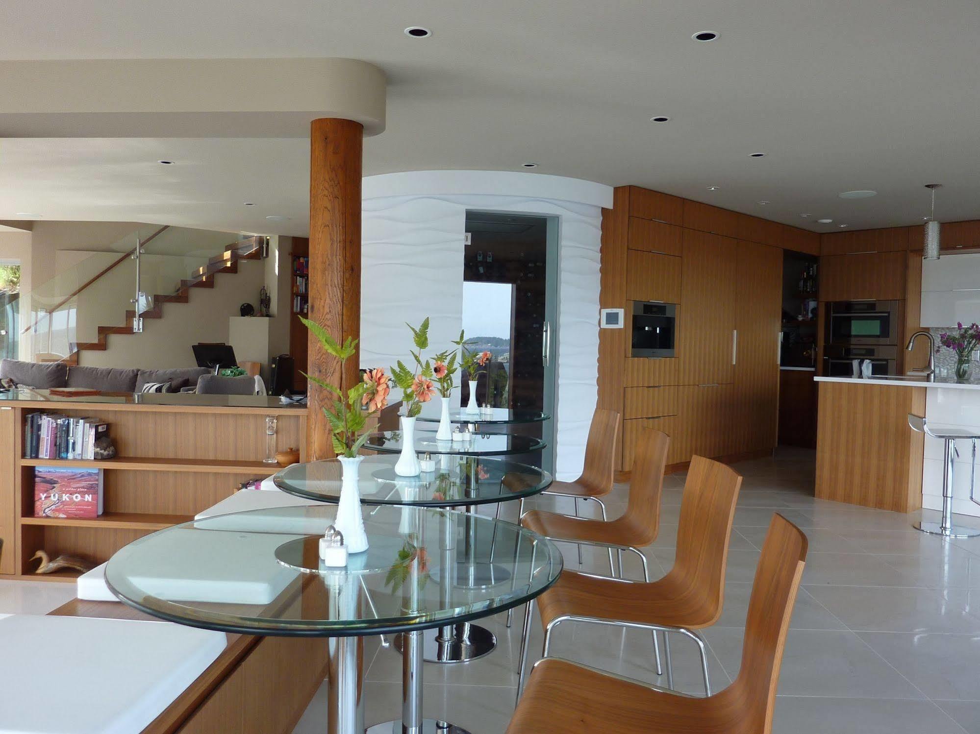 Pointhouse Suites On Sargeant Bay 半月湾 外观 照片