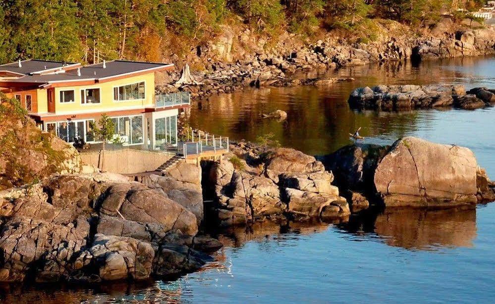 Pointhouse Suites On Sargeant Bay 半月湾 外观 照片